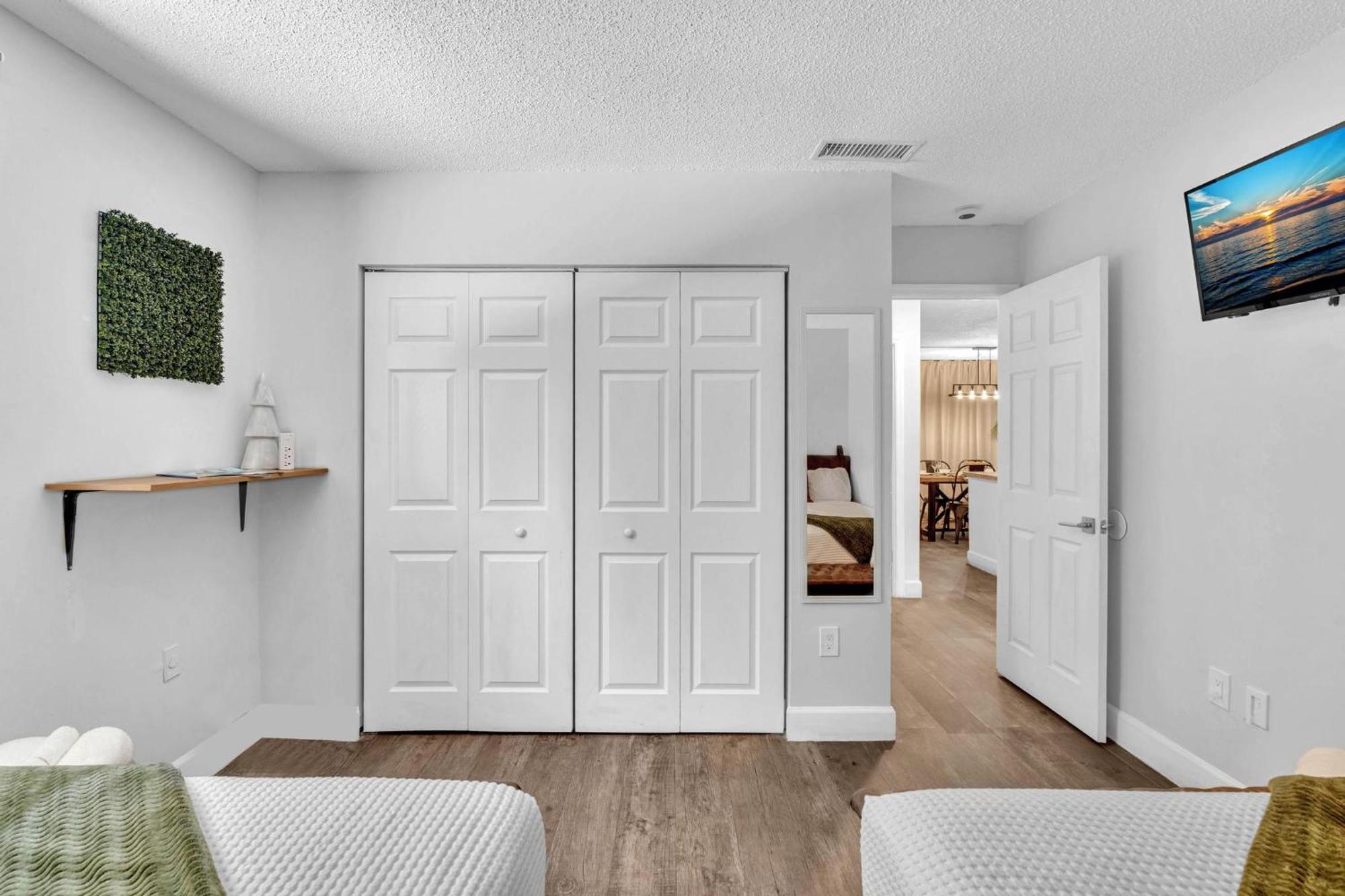 Estelo'S Place - Modern Townhouse With King Bed, Only 5 Min From The Airport! Miami Eksteriør billede