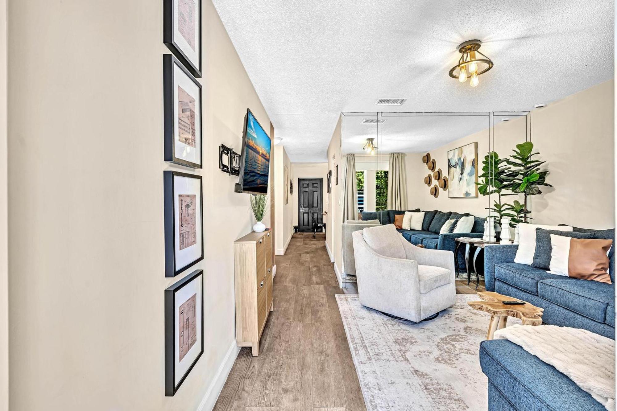 Estelo'S Place - Modern Townhouse With King Bed, Only 5 Min From The Airport! Miami Eksteriør billede